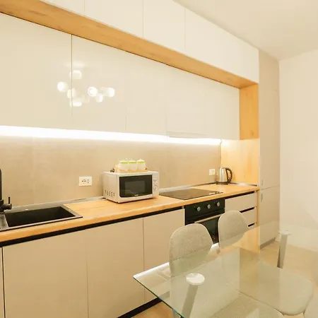 Miku Apartment-premium 2bd At Wilson Square 티라나
