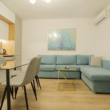 Miku Apartment-premium 2bd At Wilson Square Apartment