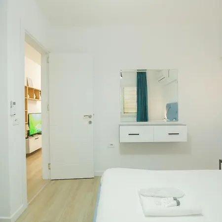 Miku Apartment-premium 2bd At Wilson Square