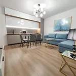 Miku Apartment-premium 2bd At Wilson Square * 티라나