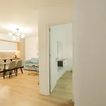Miku Apartment-premium 2bd At Wilson Square