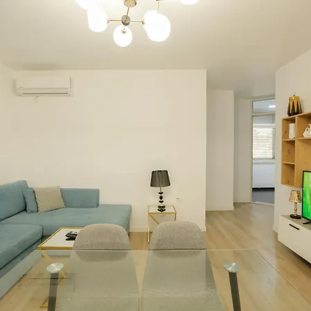 Miku Apartment-premium 2bd At Wilson Square Apartment Tirana
