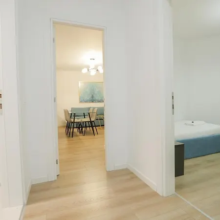 Miku Apartment-premium 2bd At Wilson Square * Tirana